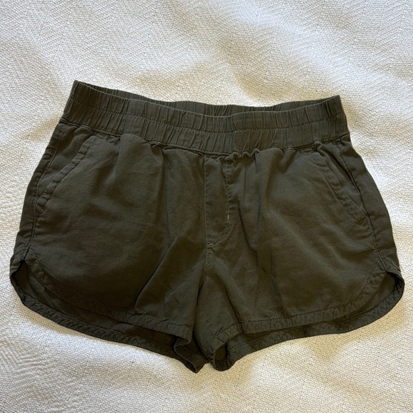 Maurices Olive Green Shorts with Pockets. Size S. - Picture 1 of 5